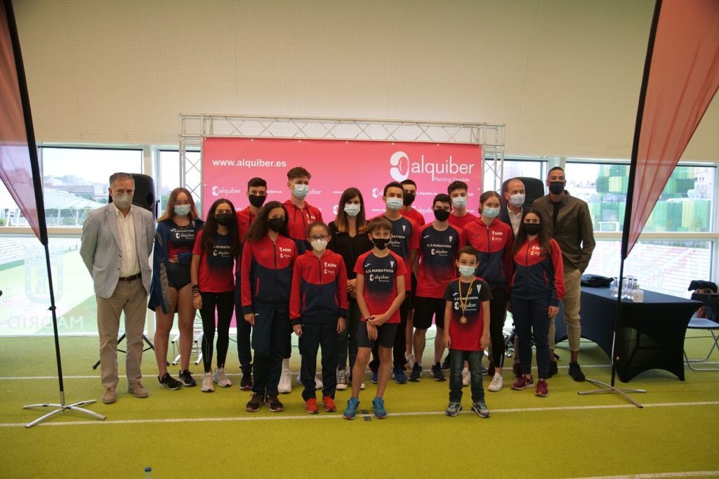 Miranda participa en la entrega de becas a los alumnos de la Escuela Municipal de Atletismo de Vallehermoso