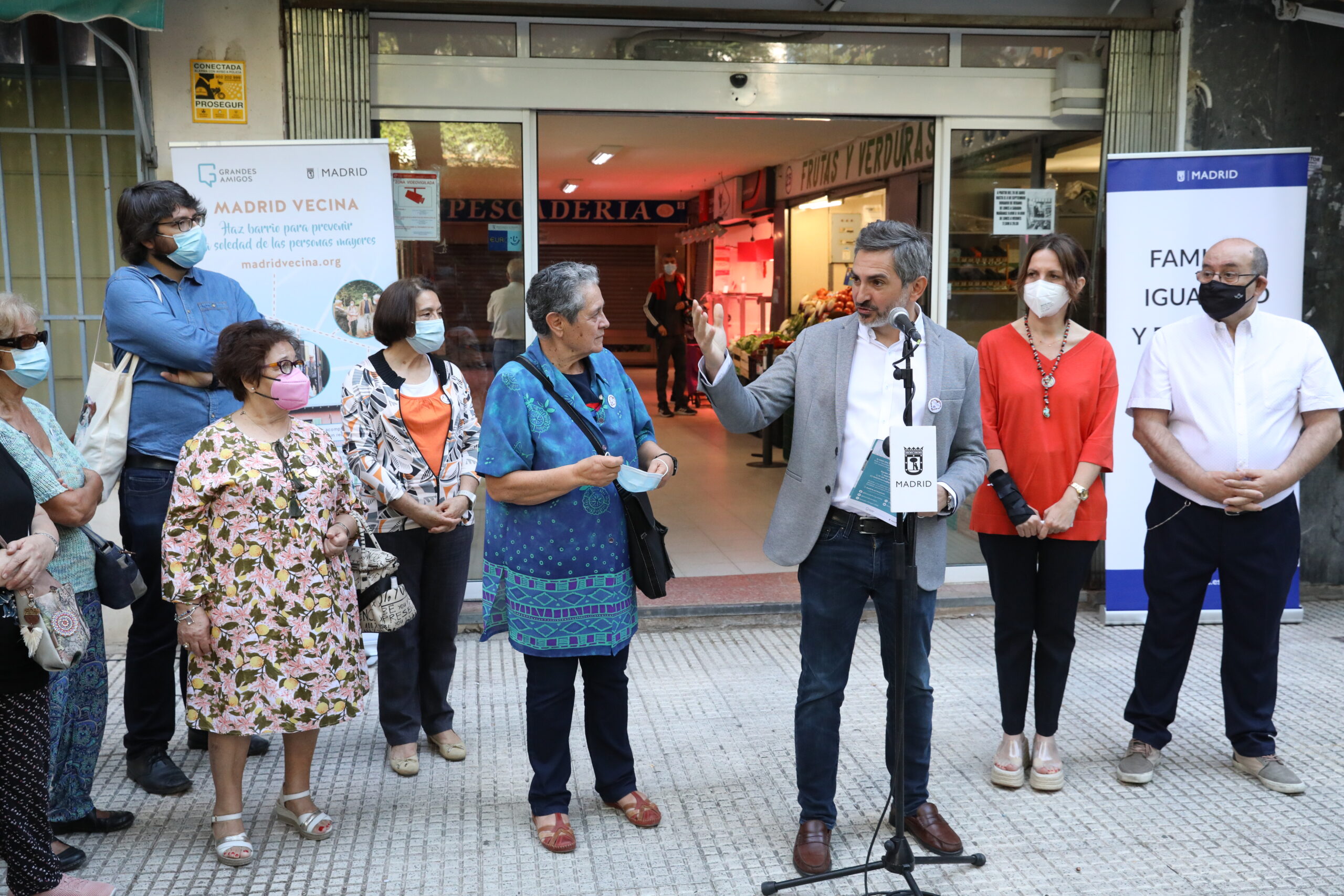 Villacís destaca que “Madrid cuenta ya con 200 ‘antenas’ de detección de la soledad no deseada en los barrios”