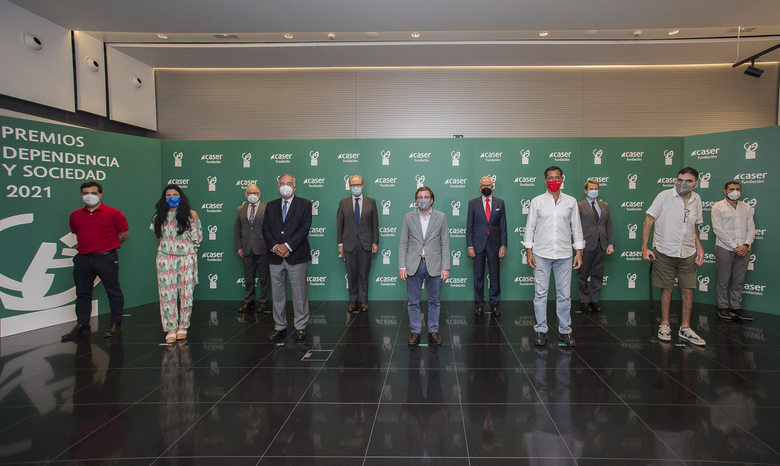 Almeida participa en la entrega de los XII Premios Dependencia y Sociedad de la Fundación Caser
