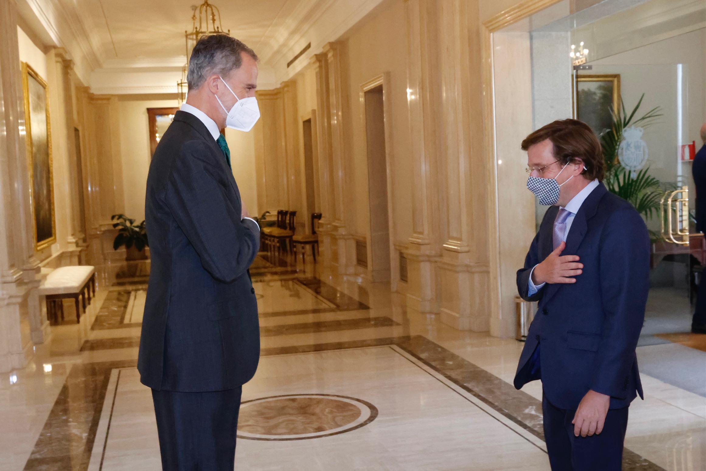 Almeida y Villacís asisten a la audiencia del rey Felipe VI a la Junta Directiva de Madrid Futuro en el primer aniversario de su fundación