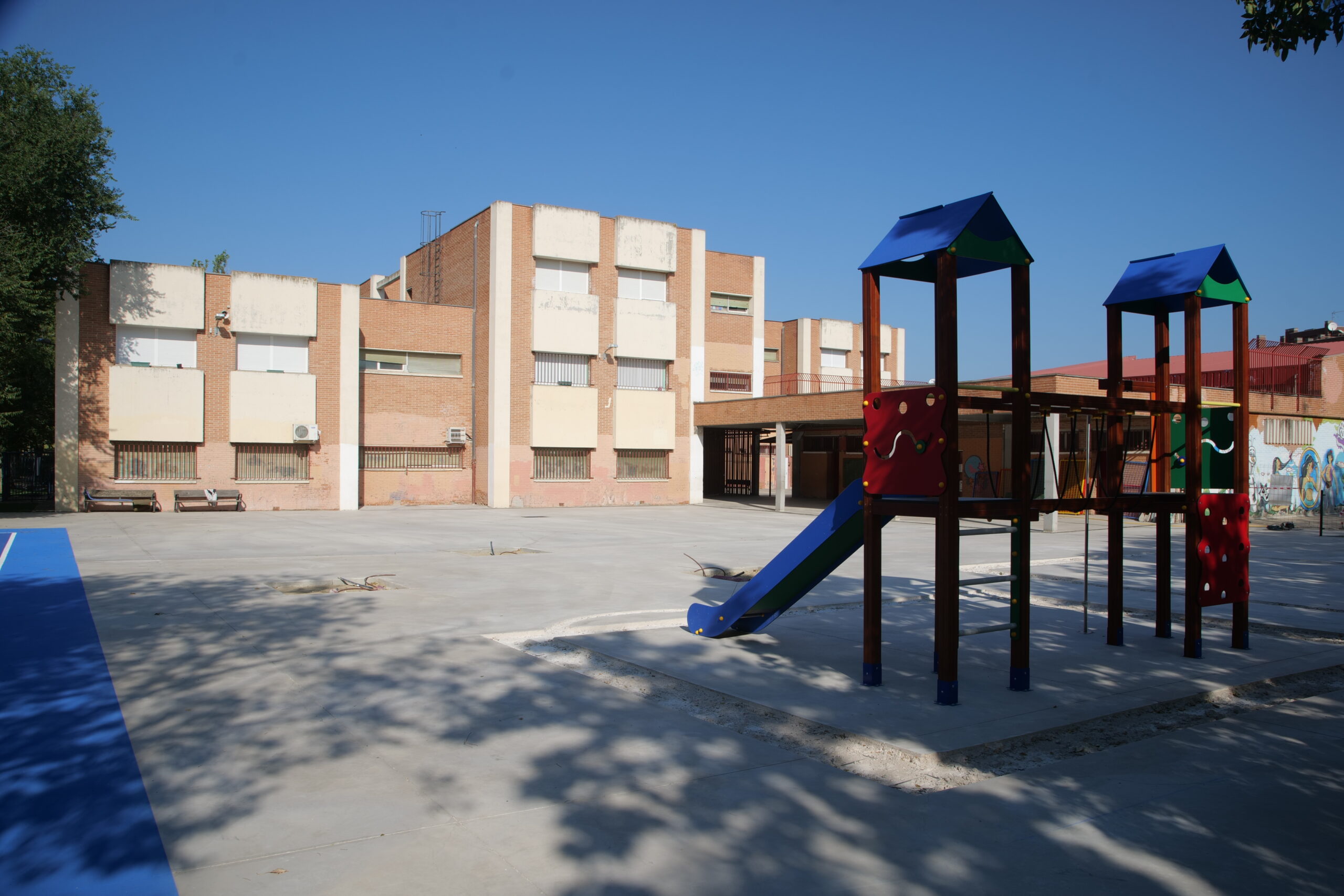 Villacís destaca el carácter innovador de las obras del colegio Nuestra Señora del Lucero