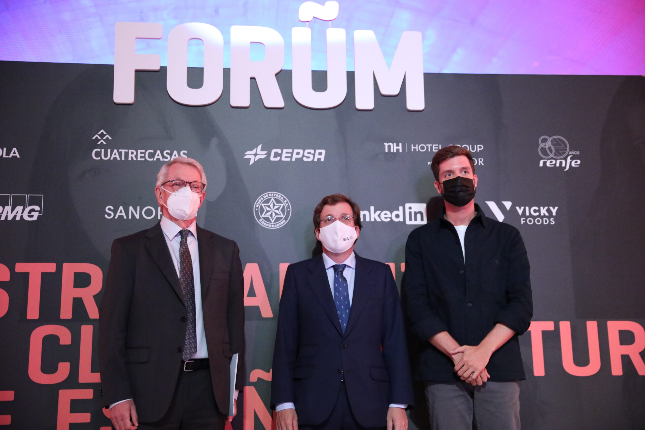Almeida confía en “los jóvenes, su capacidad de adaptación y su talento” para la reconstrucción de España tras la pandemia