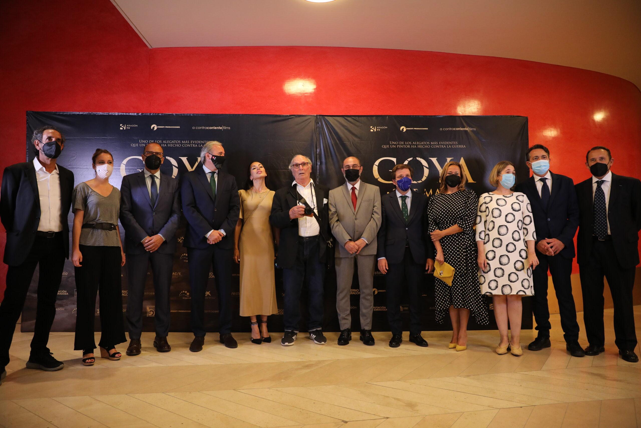 Almeida destaca el vínculo de Goya con Madrid durante la presentación del cortometraje de Saura, 'Goya, 3 de mayo'