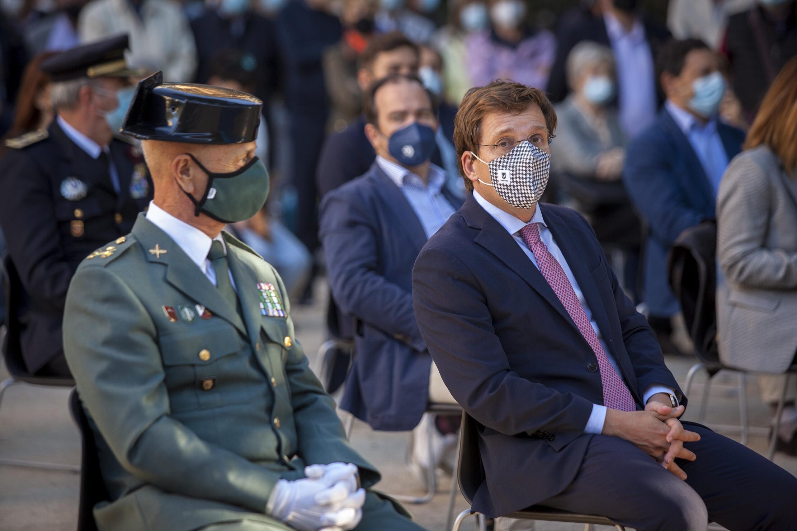 Almeida inaugura los jardines de los Huérfanos de la Guardia Civil, homenaje “a los que sirvieron con lealtad y son faro moral de la sociedad”