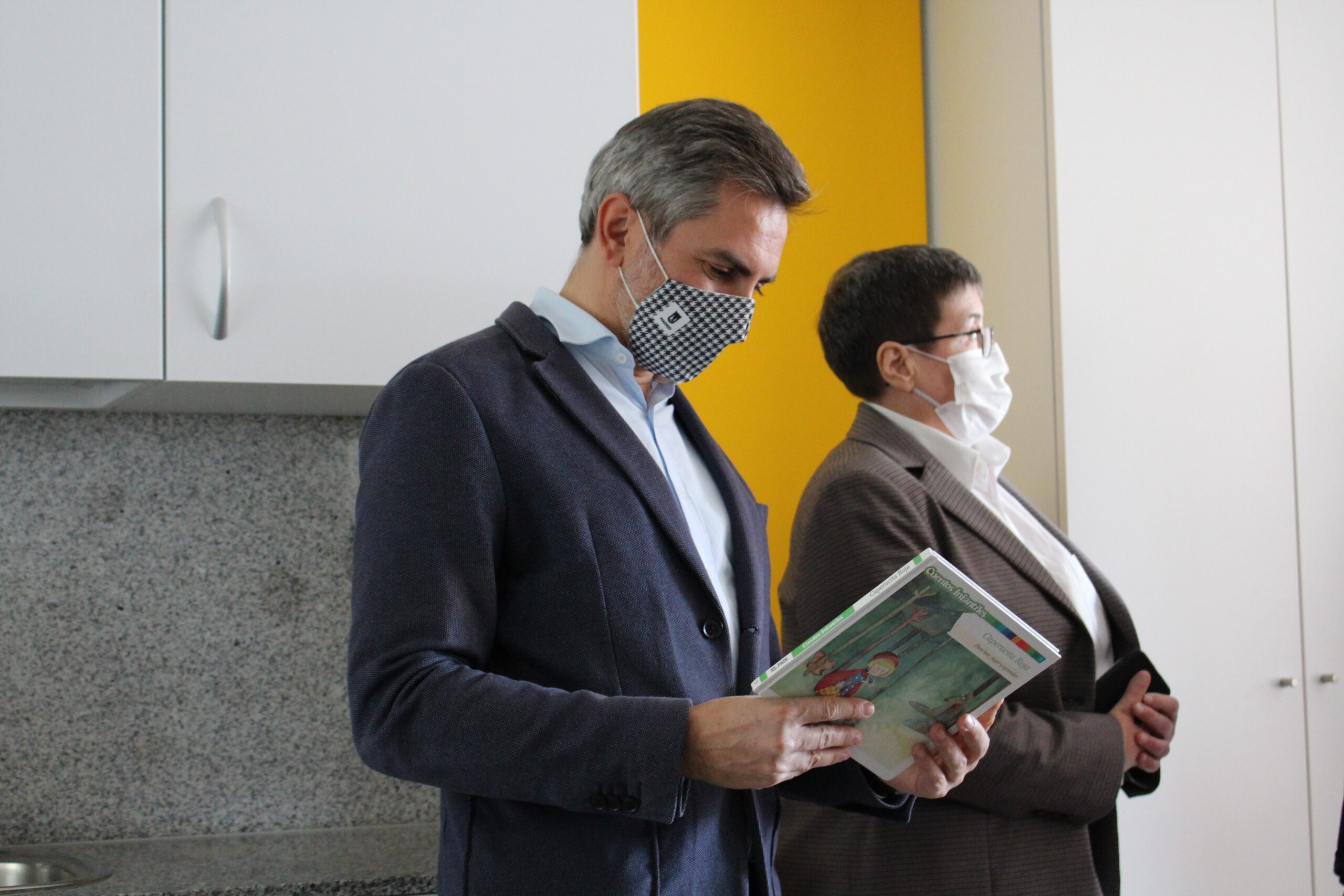Aniorte visita el proyecto del Ayuntamiento y Cáritas para el alojamiento y la atención social de familias vulnerables