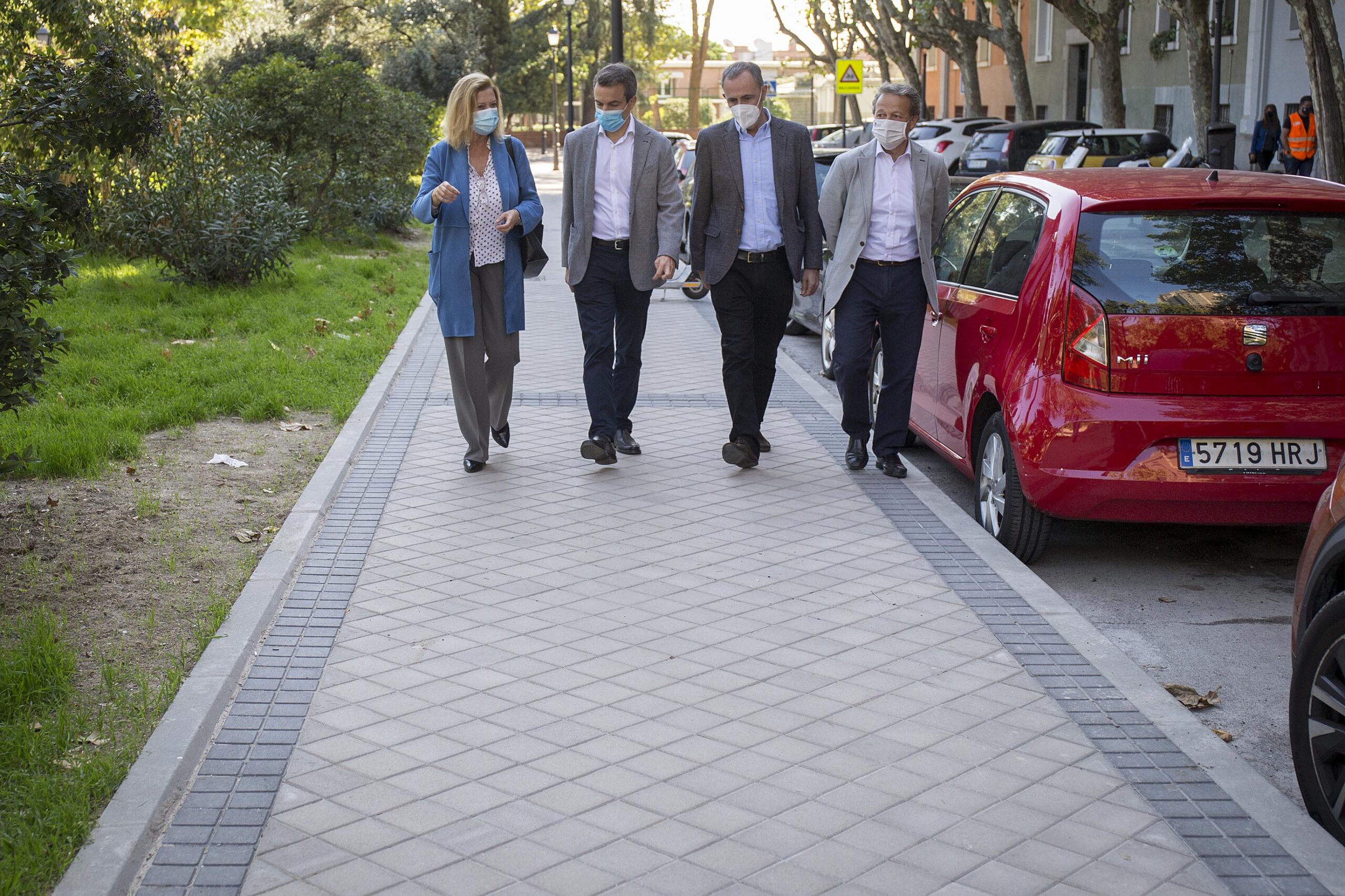 El Ayuntamiento invierte un millón de euros en la mejora de las aceras y la accesibilidad de una decena de calles de Retiro