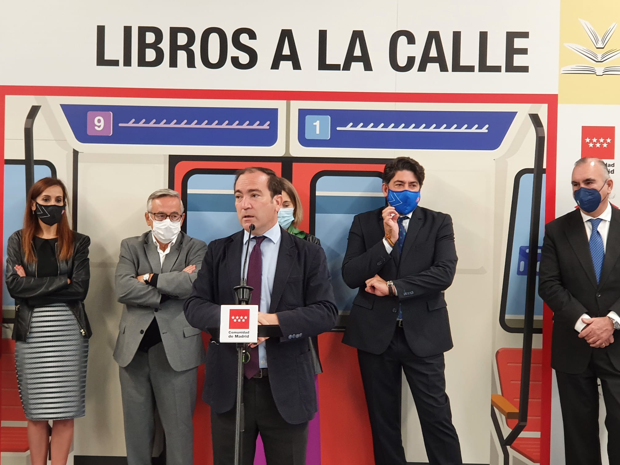 La EMT renueva su apoyo a la campaña ‘Libros a la calle’