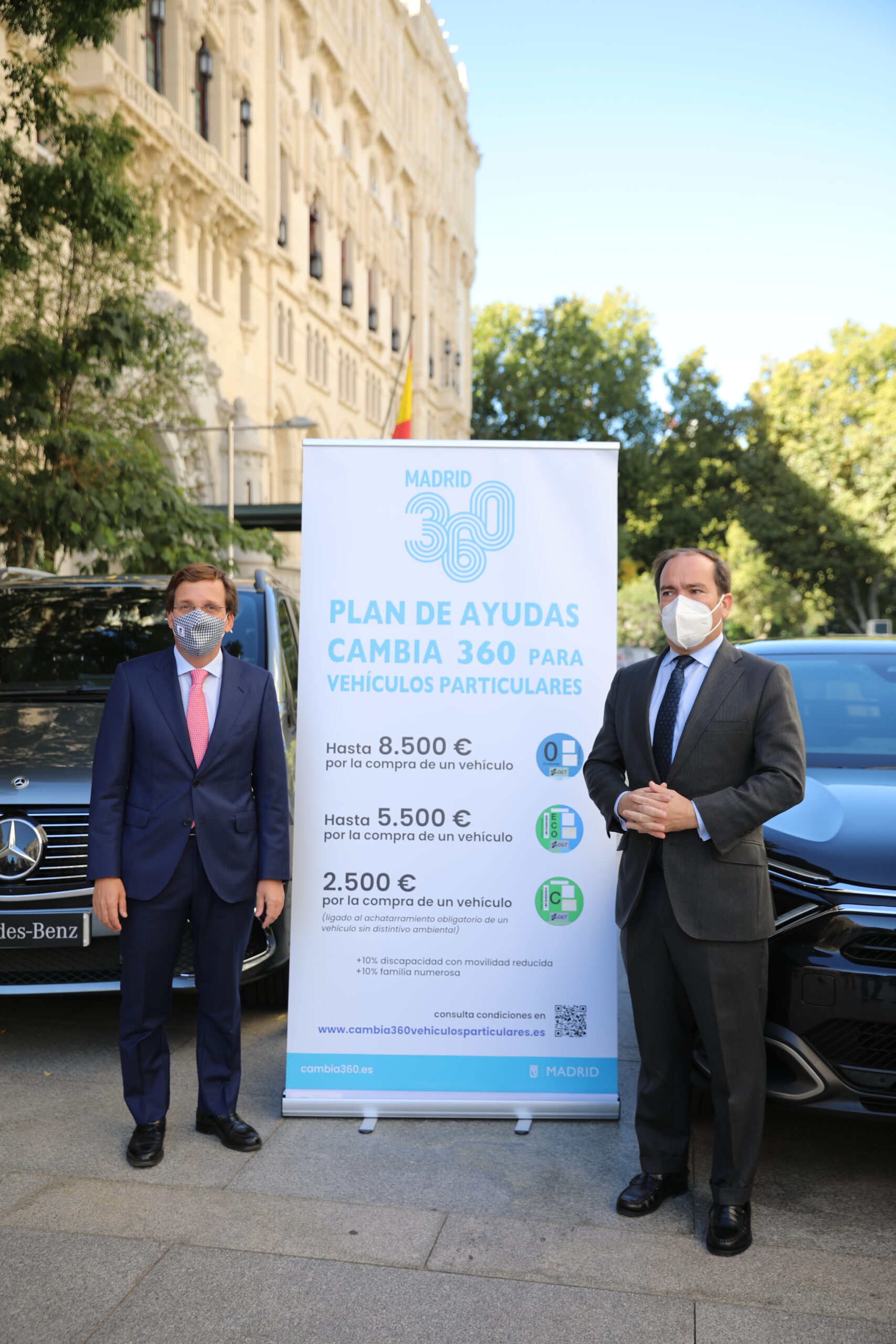 Las ayudas Cambia 360 del Ayuntamiento para adquirir vehículos menos contaminantes, disponibles desde hoy en los concesionarios