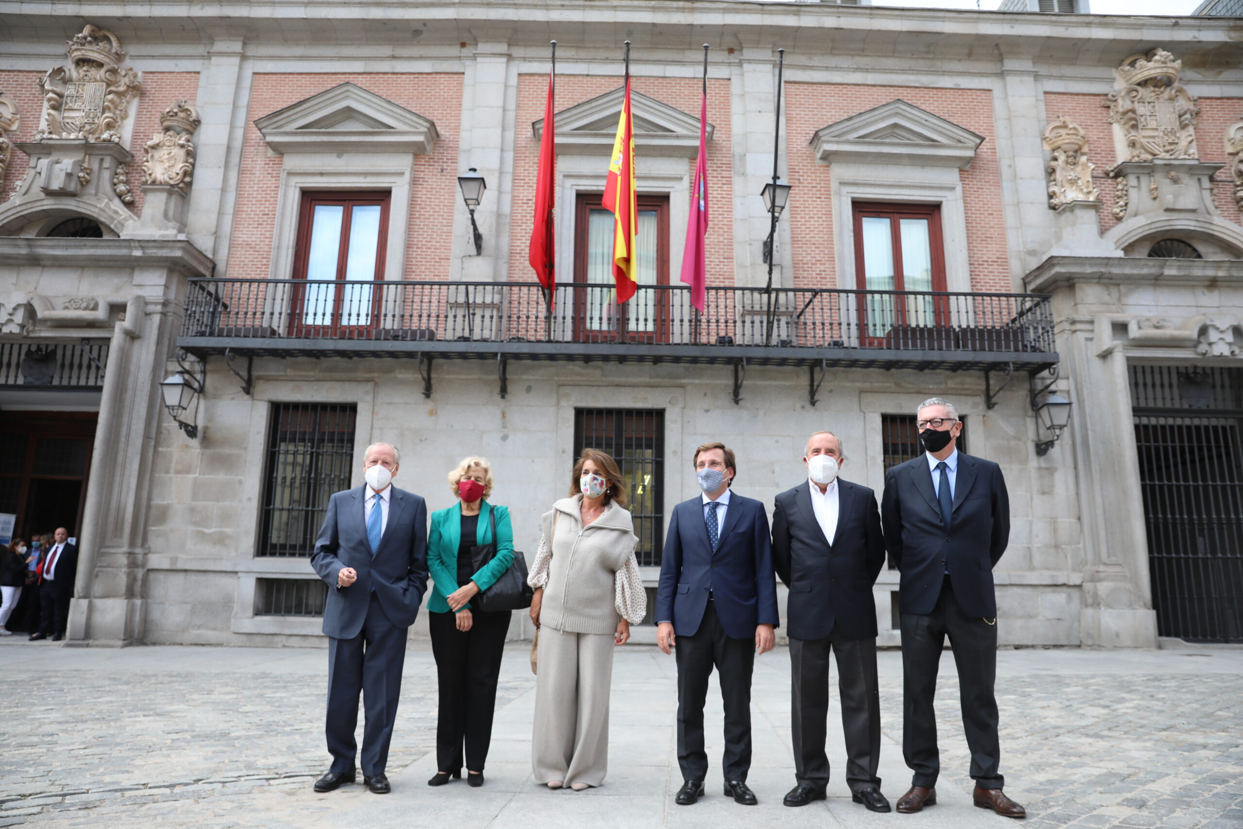 Los retratos de los tres últimos alcaldes se incorporan a la colección del Ayuntamiento