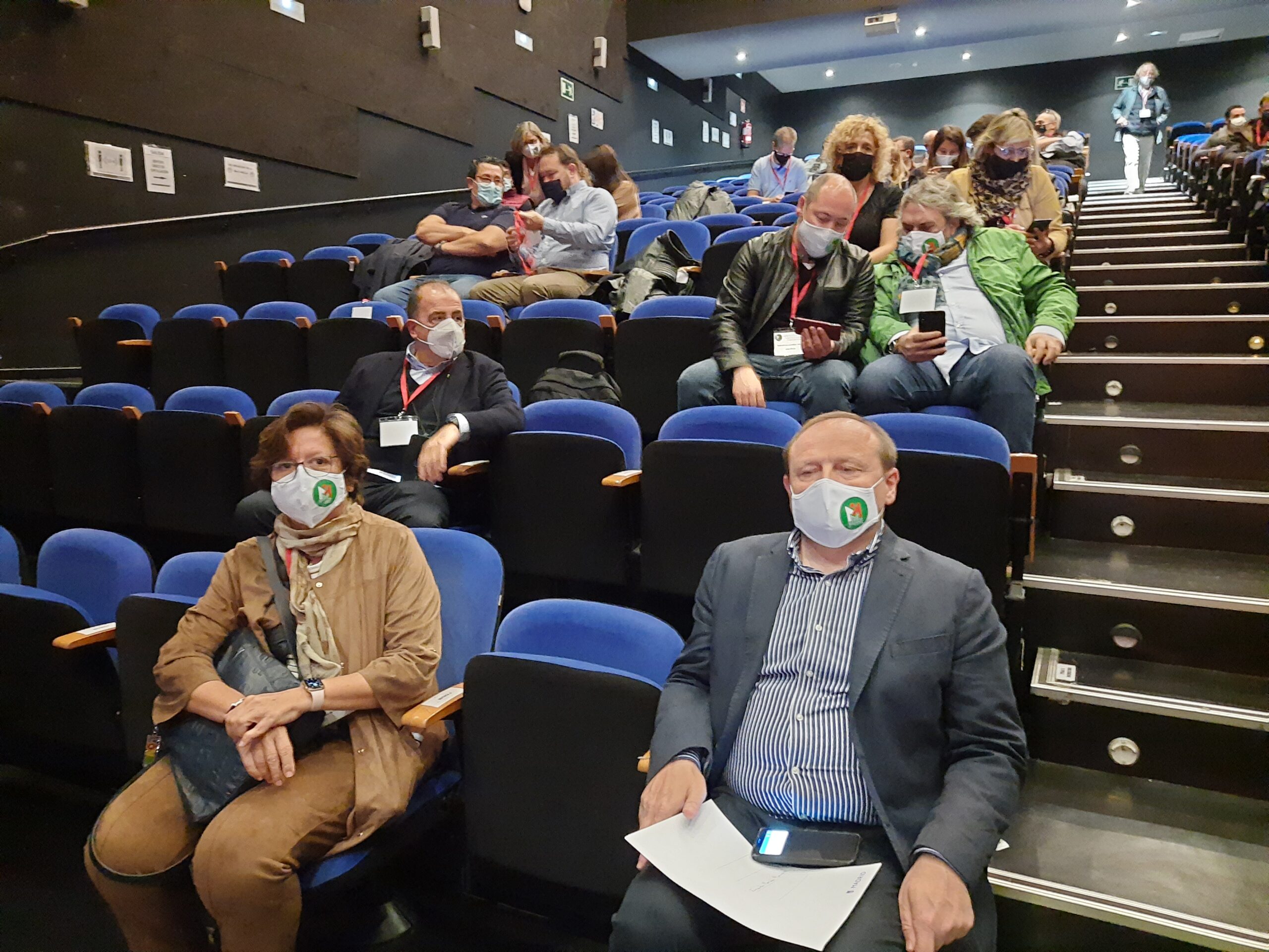 Redondo agradece a los mercados municipales su implicación con los vecinos durante la pandemia