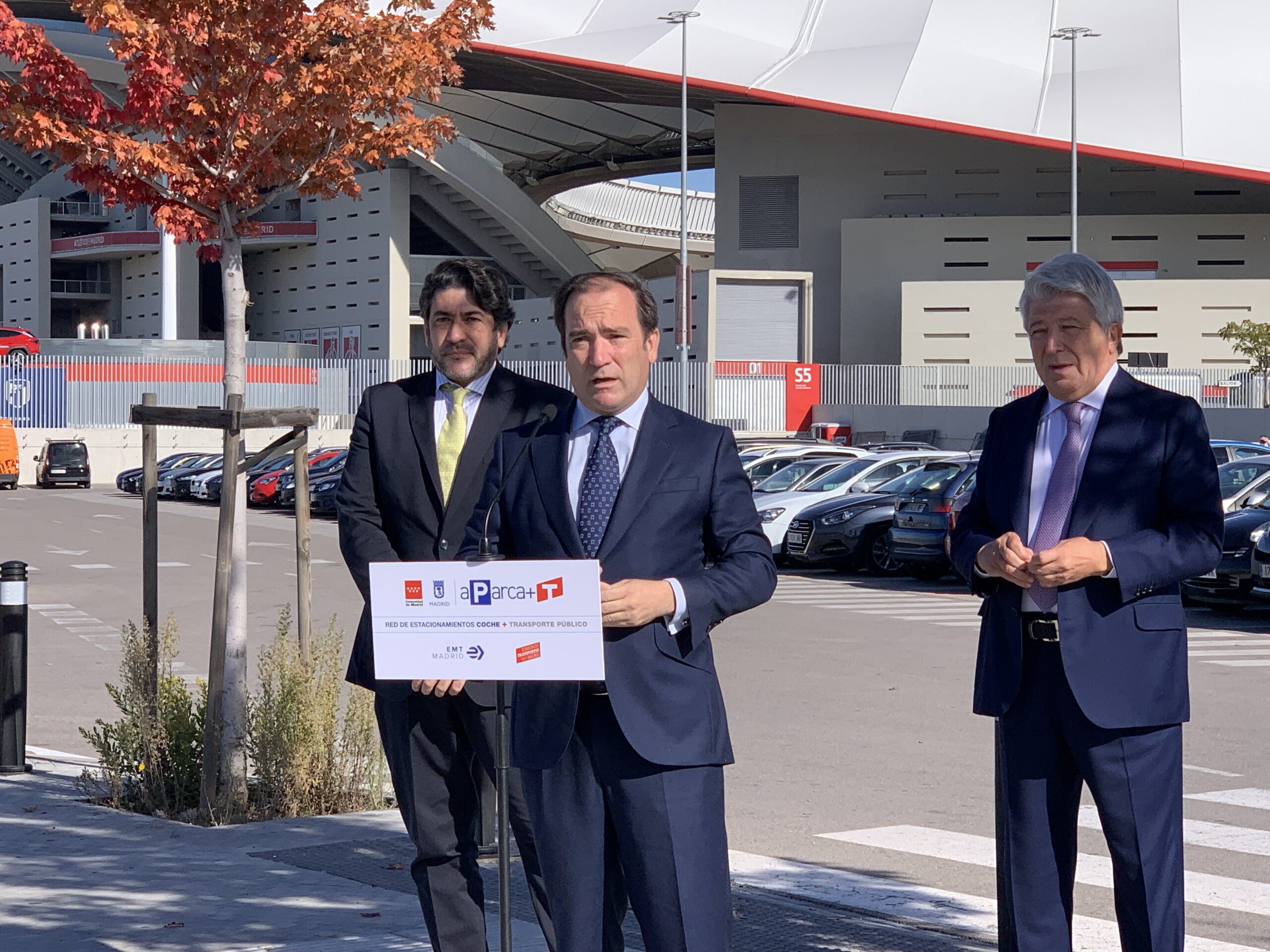 Tres aparcamientos disuasorios de la EMT se incorporan a la red del Plan Aparca+T