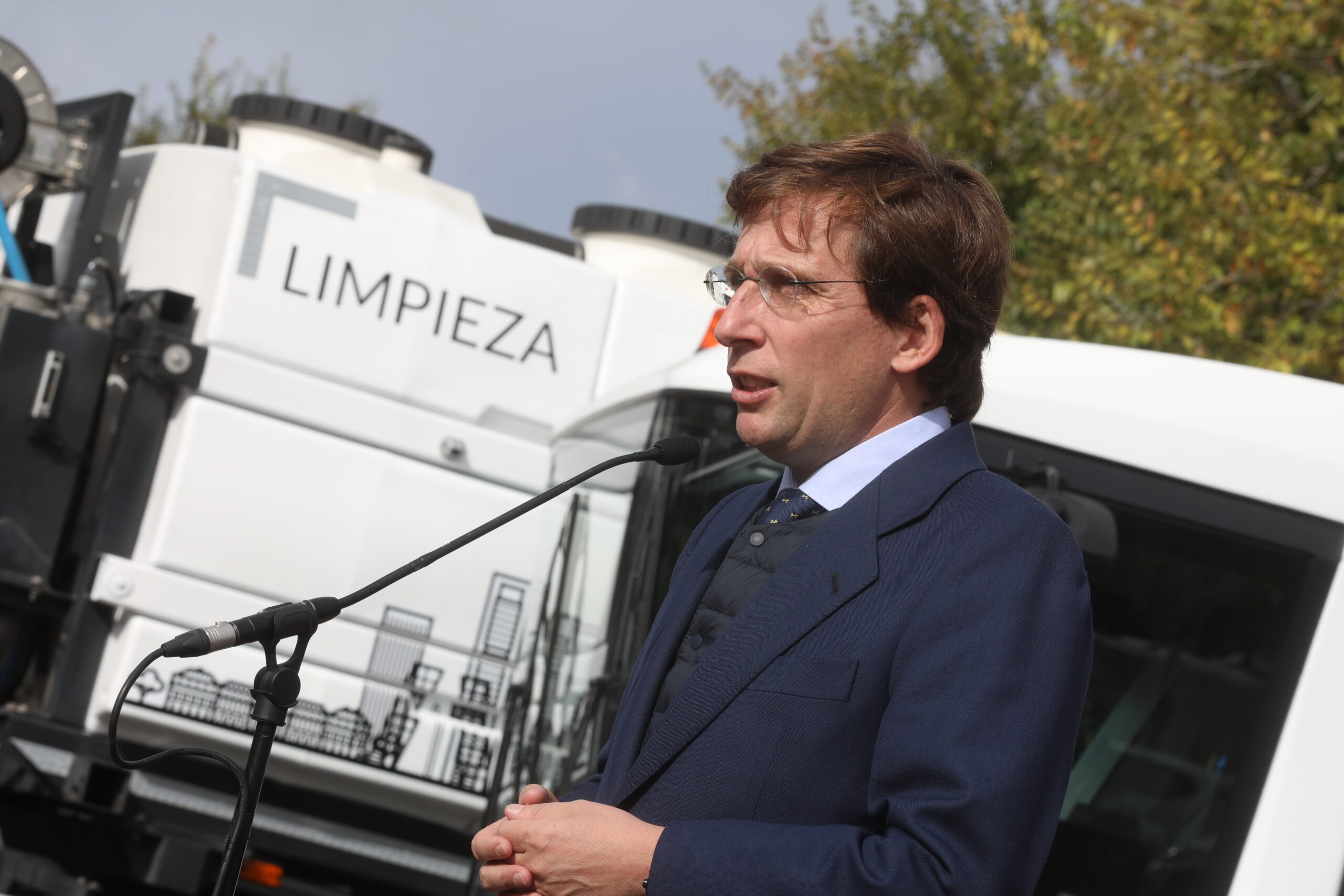 Los nuevos servicios de limpieza y zonas verdes incluyen 2.500 operarios más en calle, mayores frecuencias y mejor tecnología