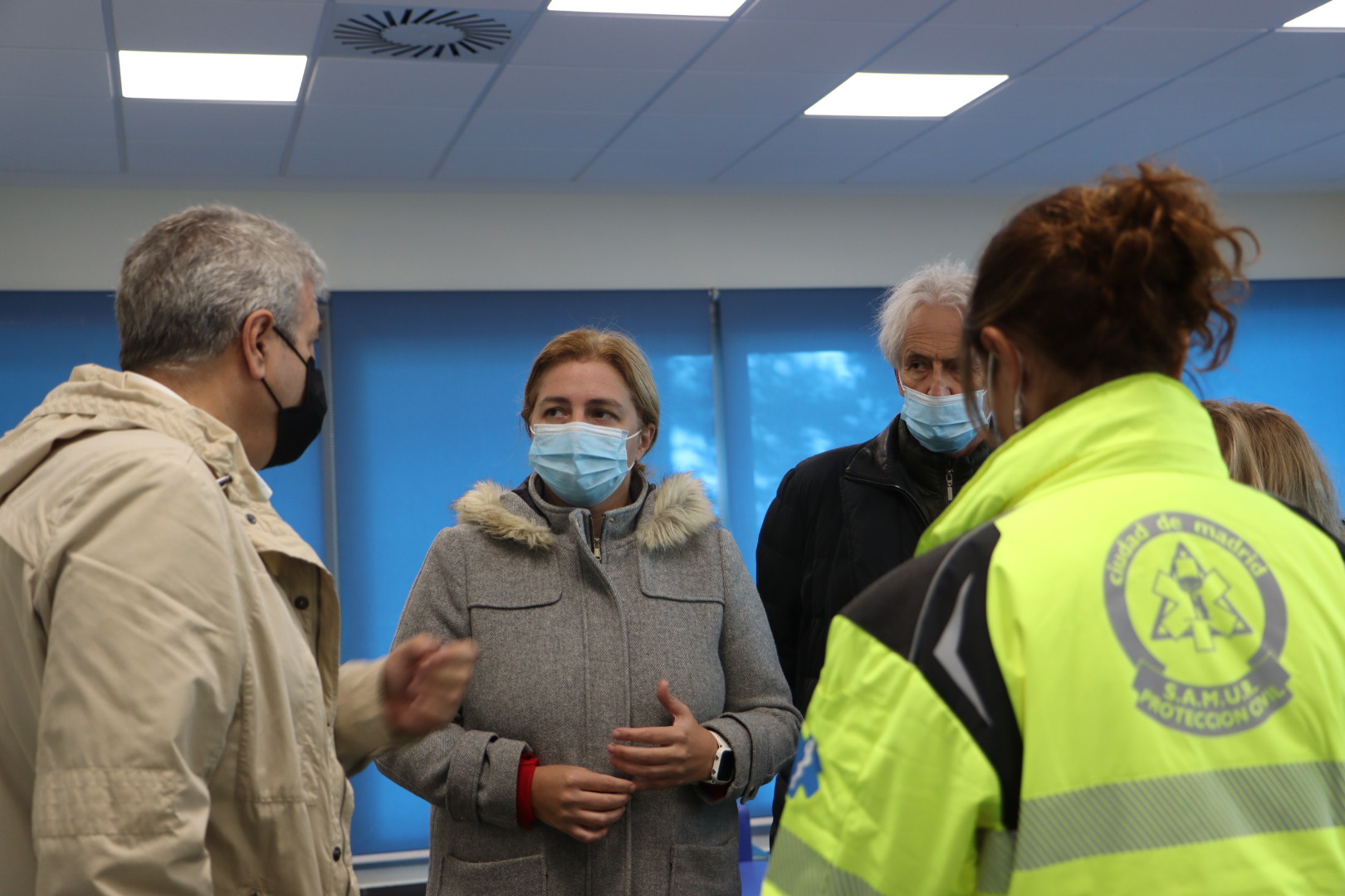 Sanz visita la Base 1 de SAMUR-Protección Civil, en Villaverde, tras concluir las obras de remodelación