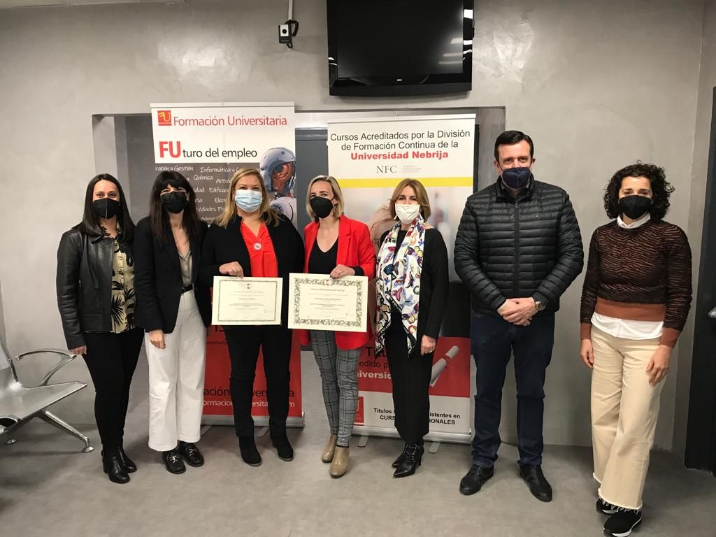 Nuevas alumnas becadas por Formación Universitaria finalizan sus programas académicos