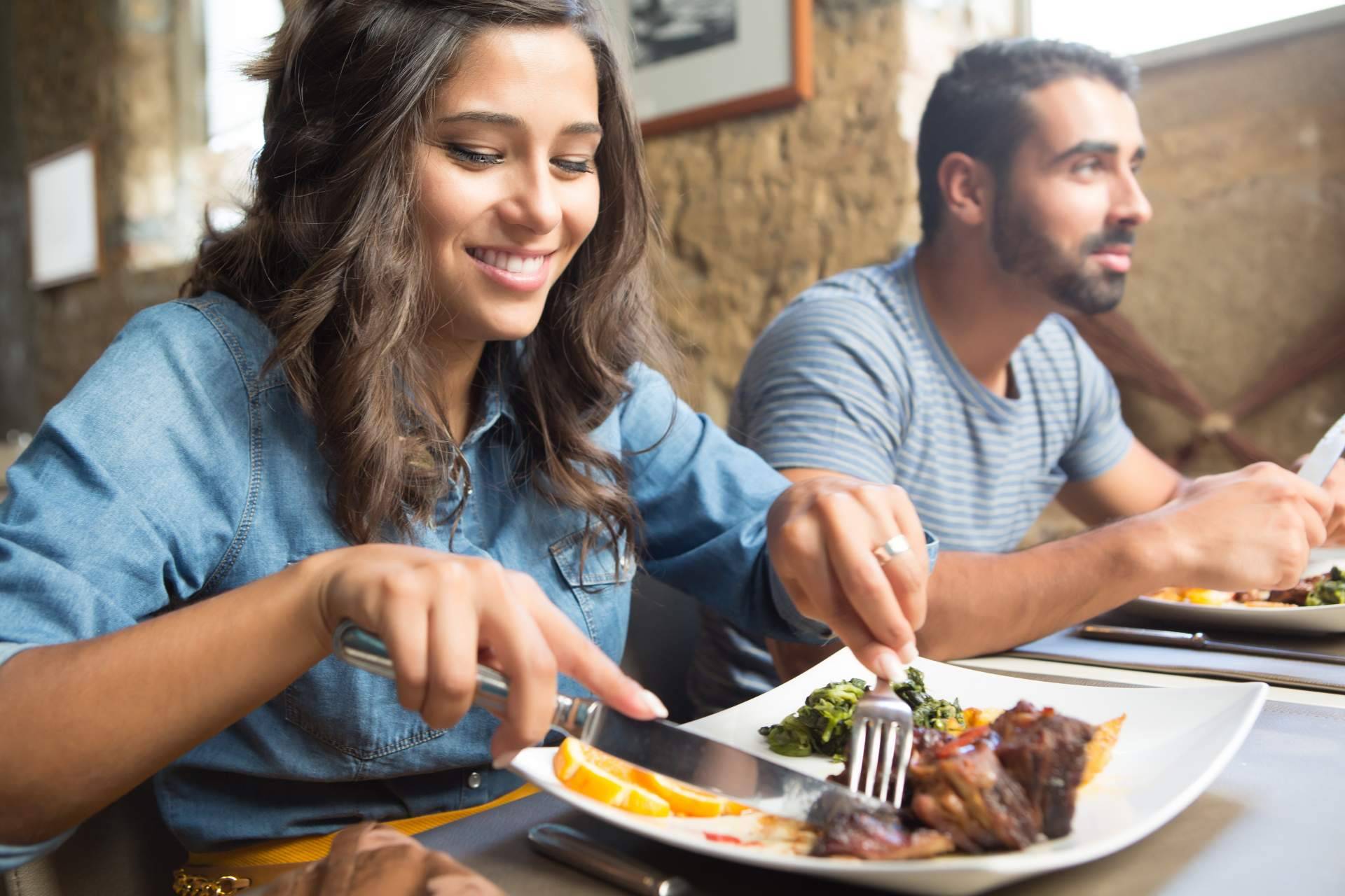 Contar con una base de datos de restaurantes y un listado de hoteles para llevar a cabo estrategias de marketing aporta varios beneficios