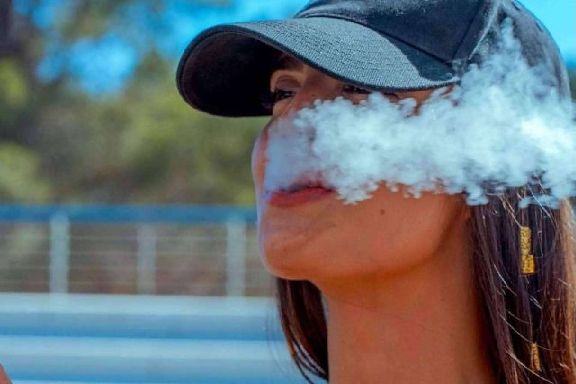 Estrategia para dejar de fumar a través de vapers, de la mano de Insta Puff