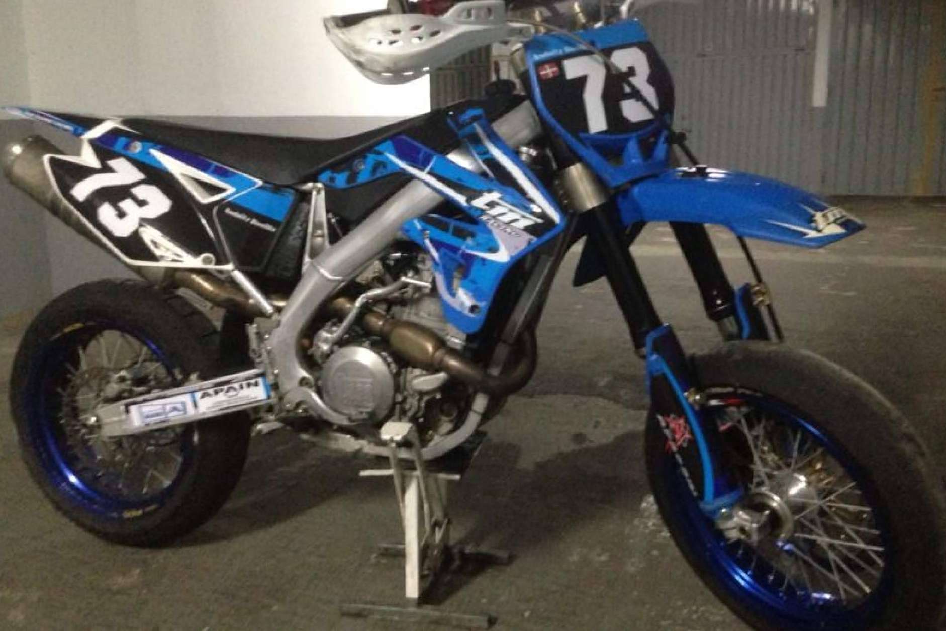 Pegatinas para moto personalizadas, de la mano de ADHESIVOSEMBARRADOS