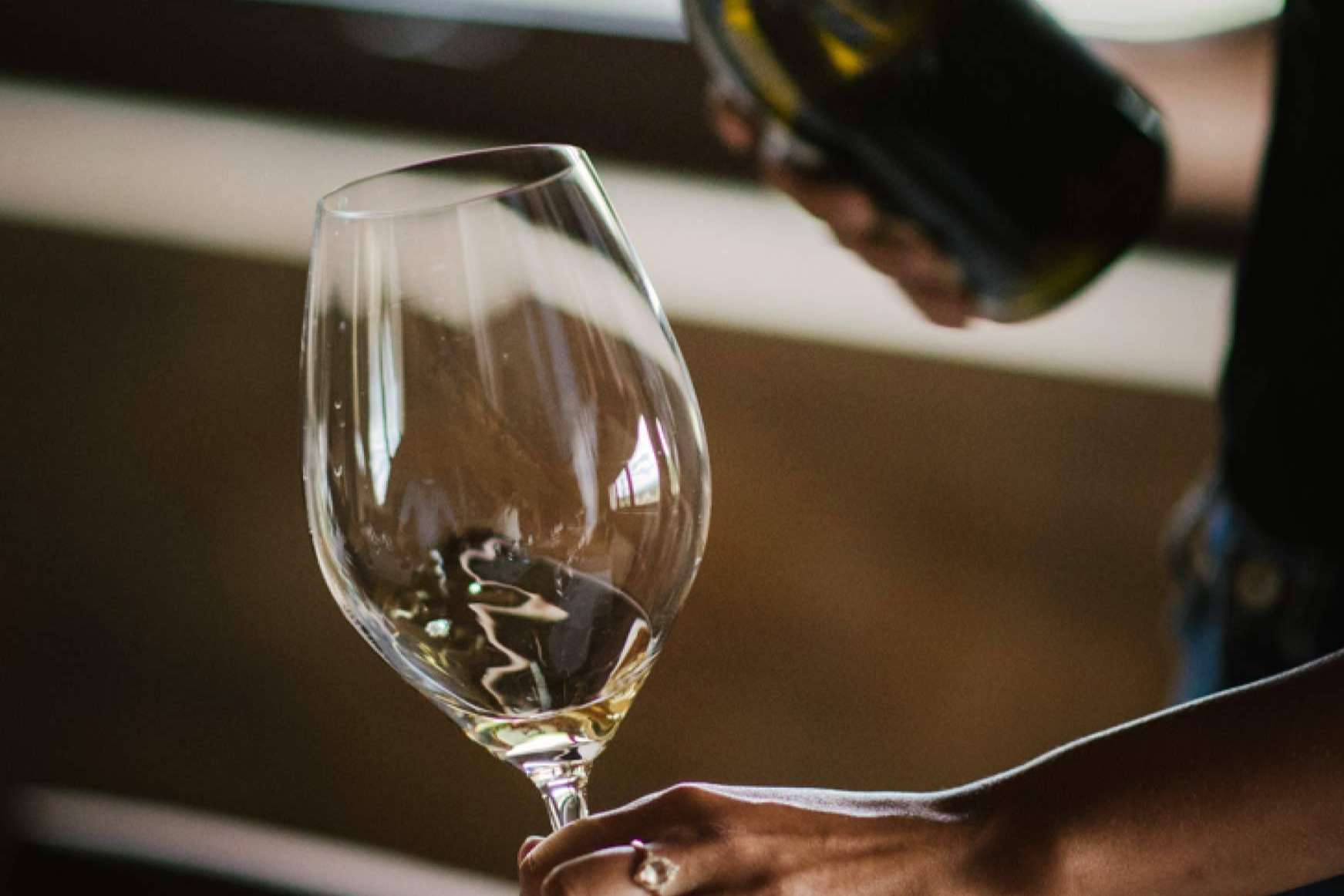 La comunicación en el mundo del vino, por Ciento Volando