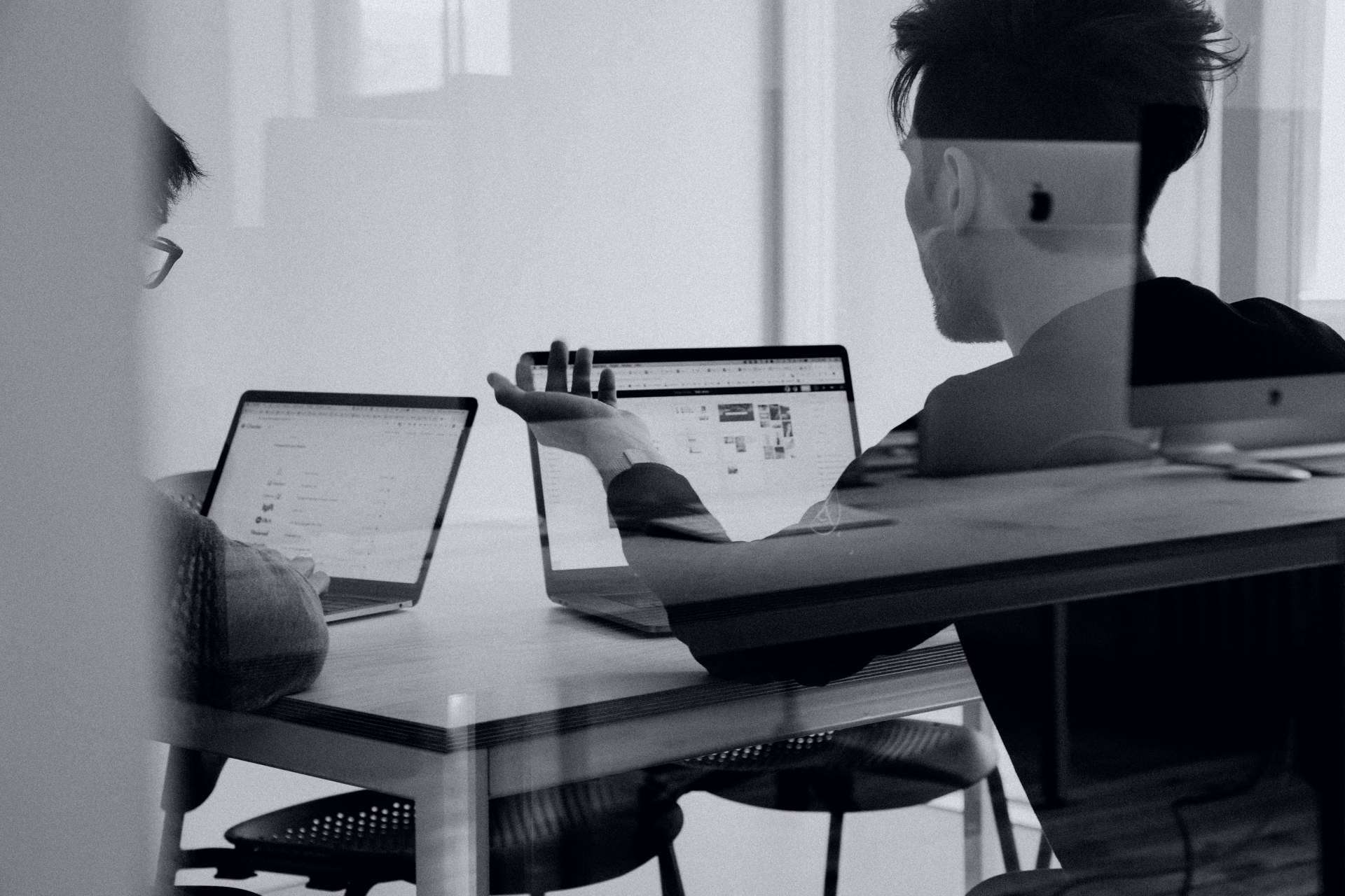 blarlo, agencia de traducción en Madrid para empresas de cualquier sector