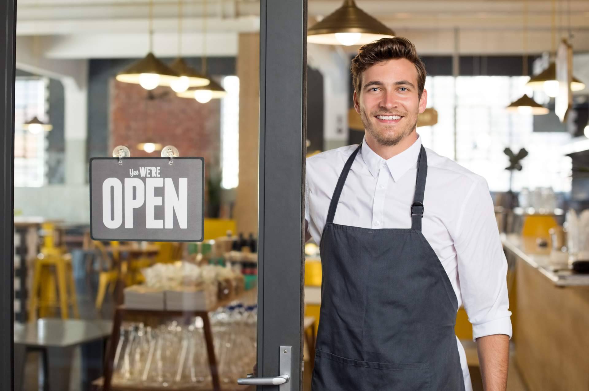TRADEBOOM se ocupa de asesorar a los extranjeros que desean comprar un negocio en España