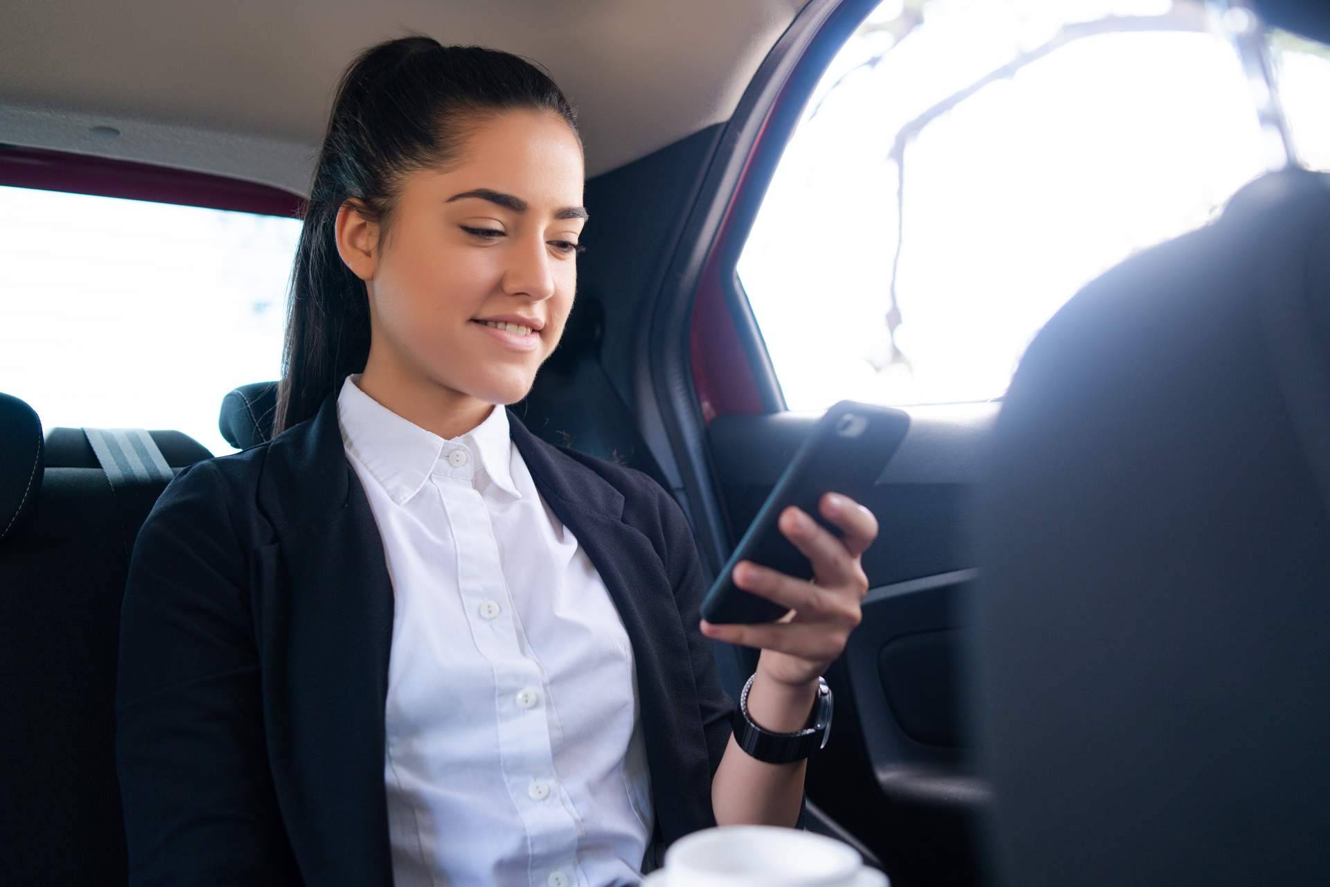 El servicio de taxi de Radio Taxi Gasteiz se destaca en Bilbao