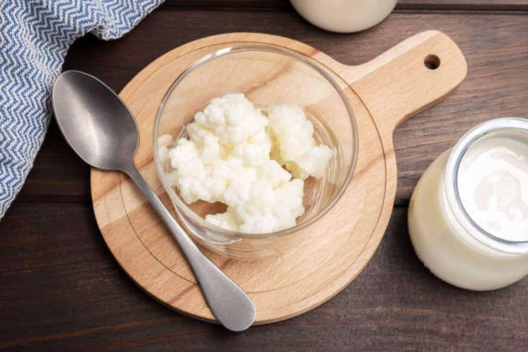 Elaboración casera de kéfir de leche, beneficios y proceso