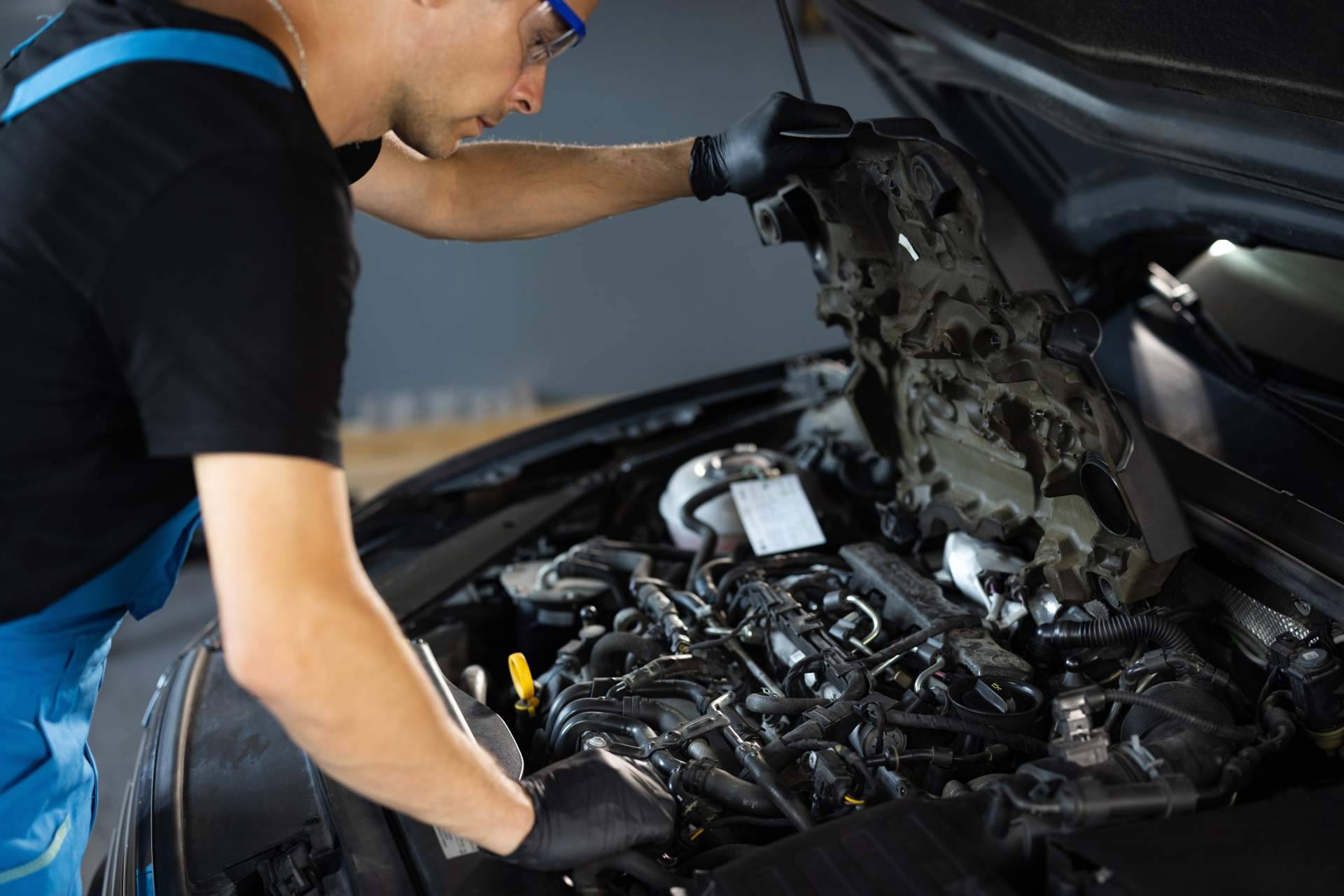 El aditivo antifricción cerámico CEROIL Platinum protege la vida útil del motor