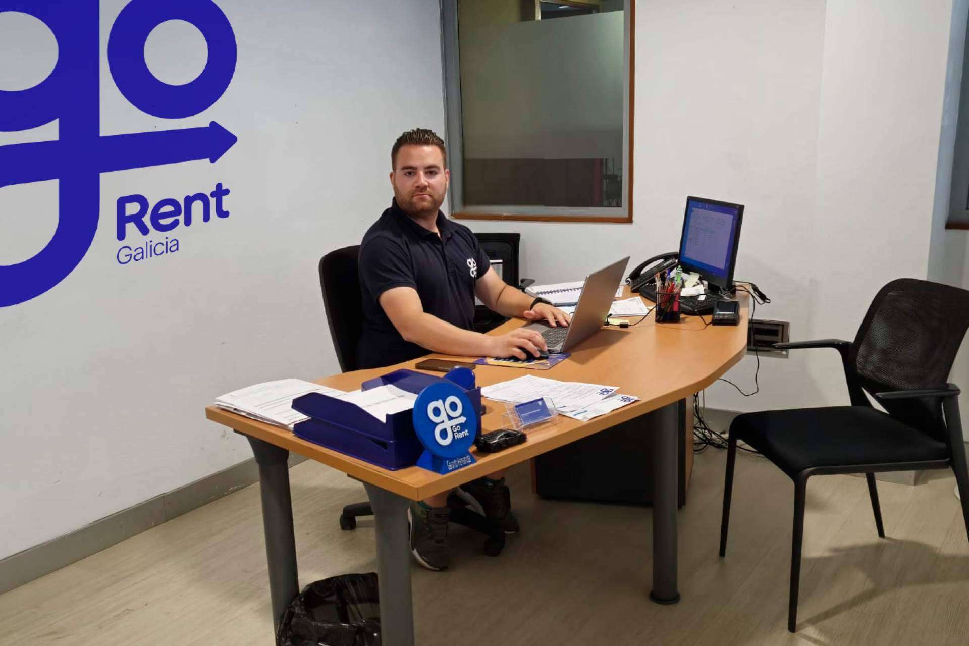 Explorar Galicia con la libertad de un coche; Entrevista a Gerardo Hernández Garabal, director de Go Rent