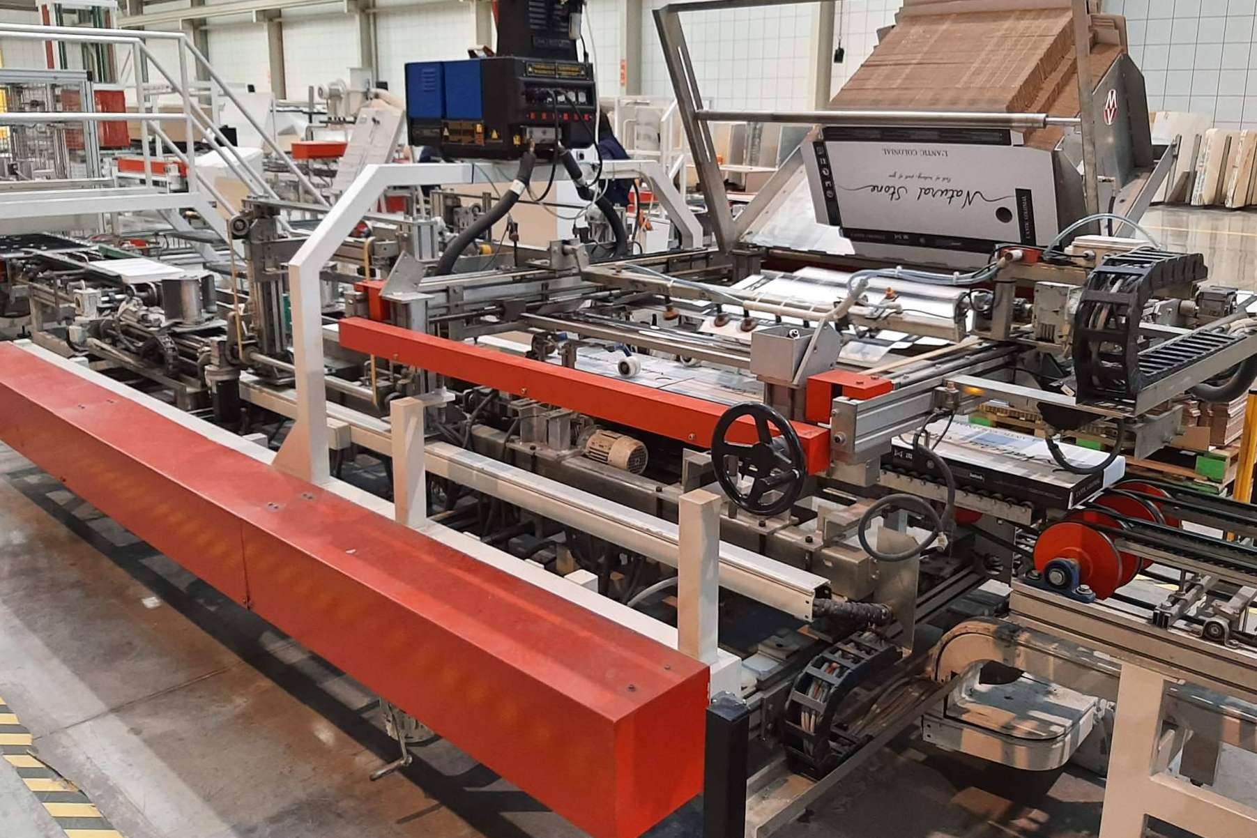 Mecanicados villarreal muestra su gama más completa de encajadoras automáticas