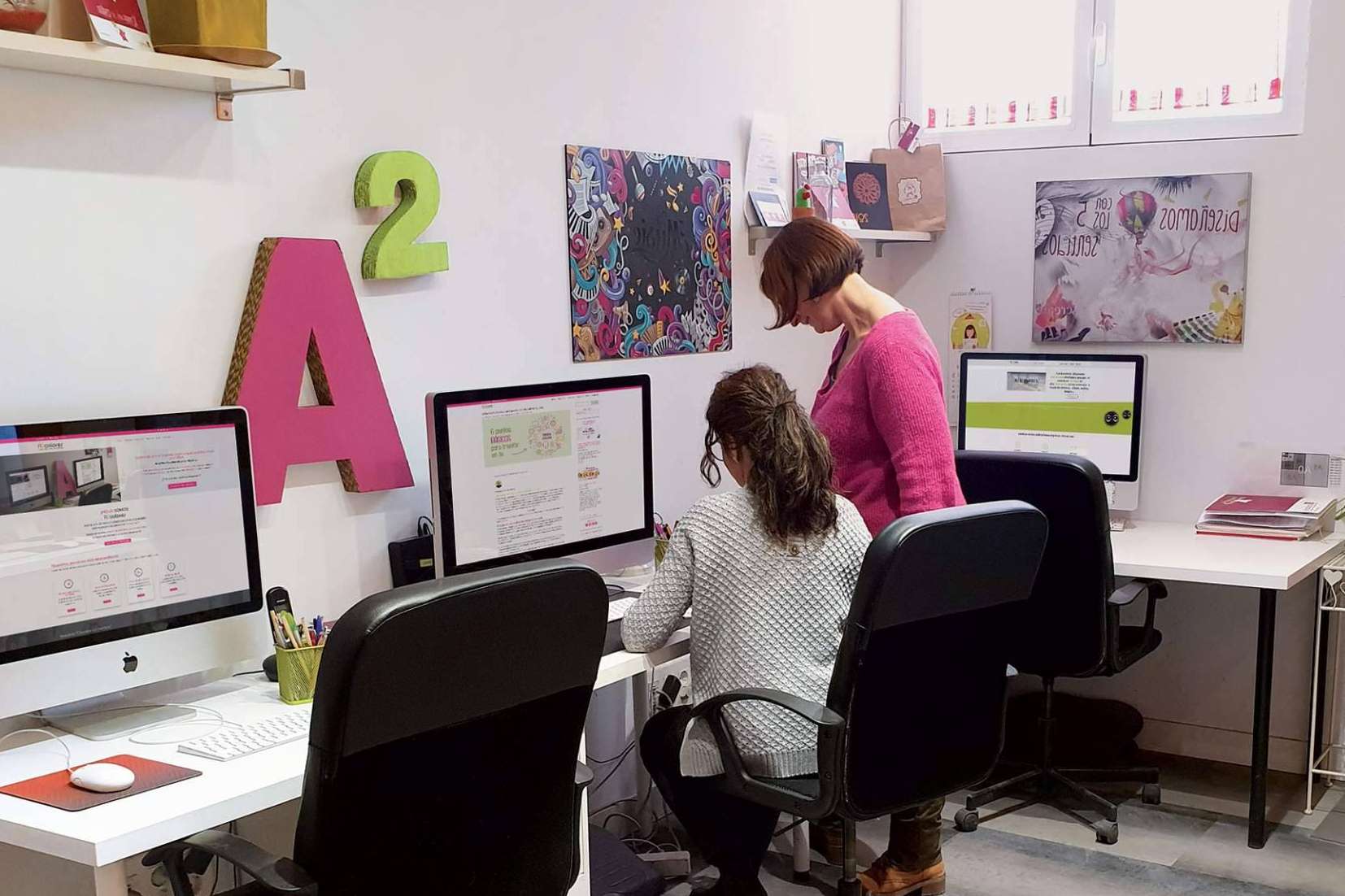 A2colores transforma la imagen corporativa de pymes con innovación gráfica