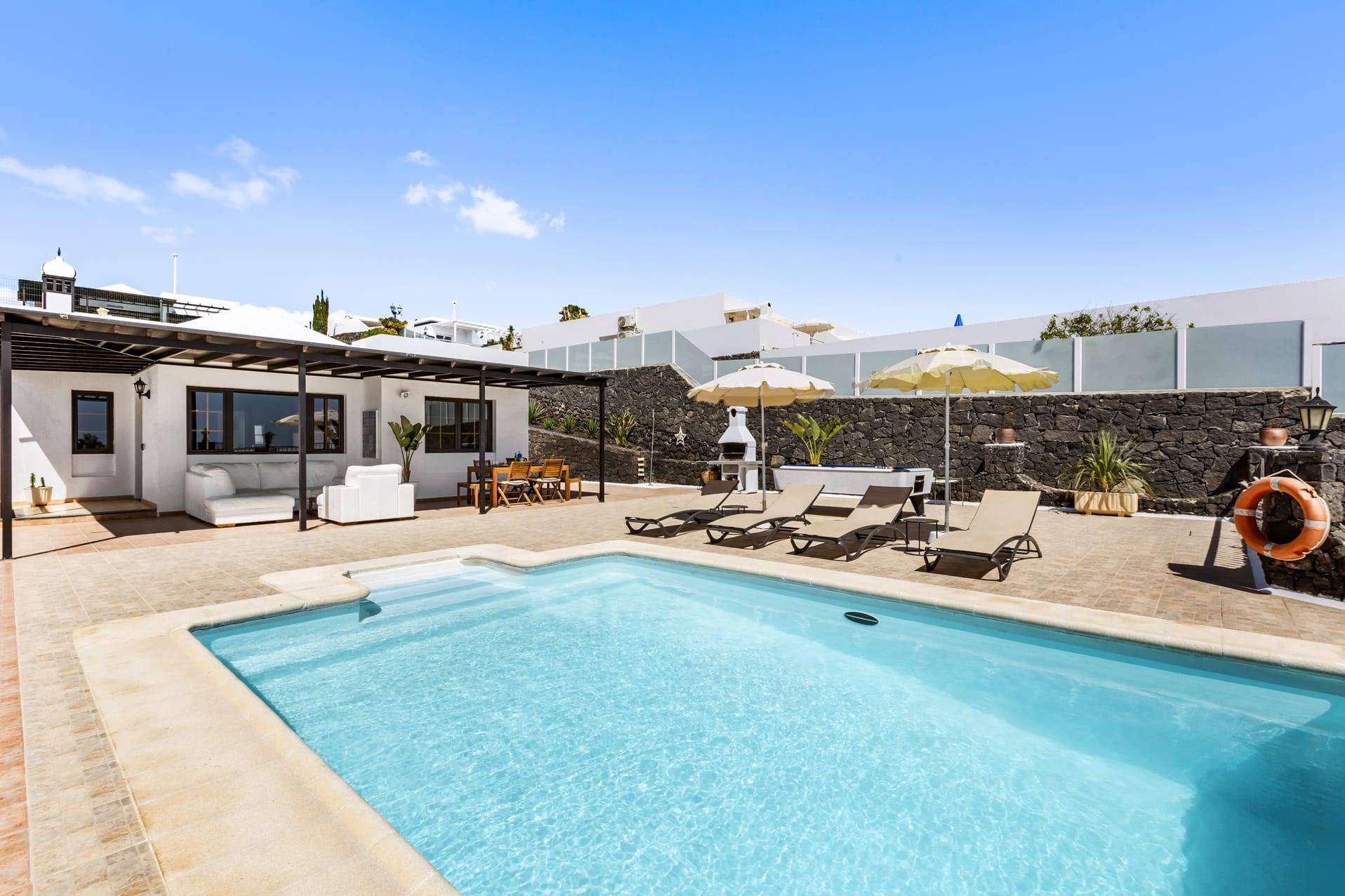Paraíso Secreto de Lanzarote. Villas de Lujo que Dejarán Sin Aliento