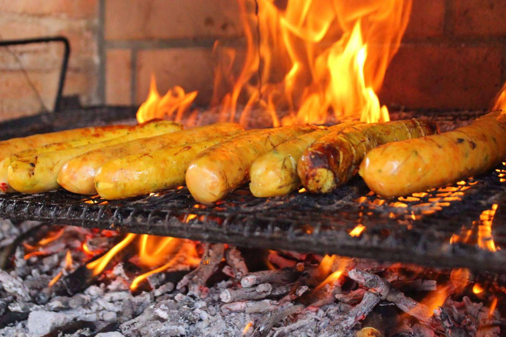 D'Carnilsa lleva el chorizo colombiano a París con una apuesta por la tradición y el sabor auténtico