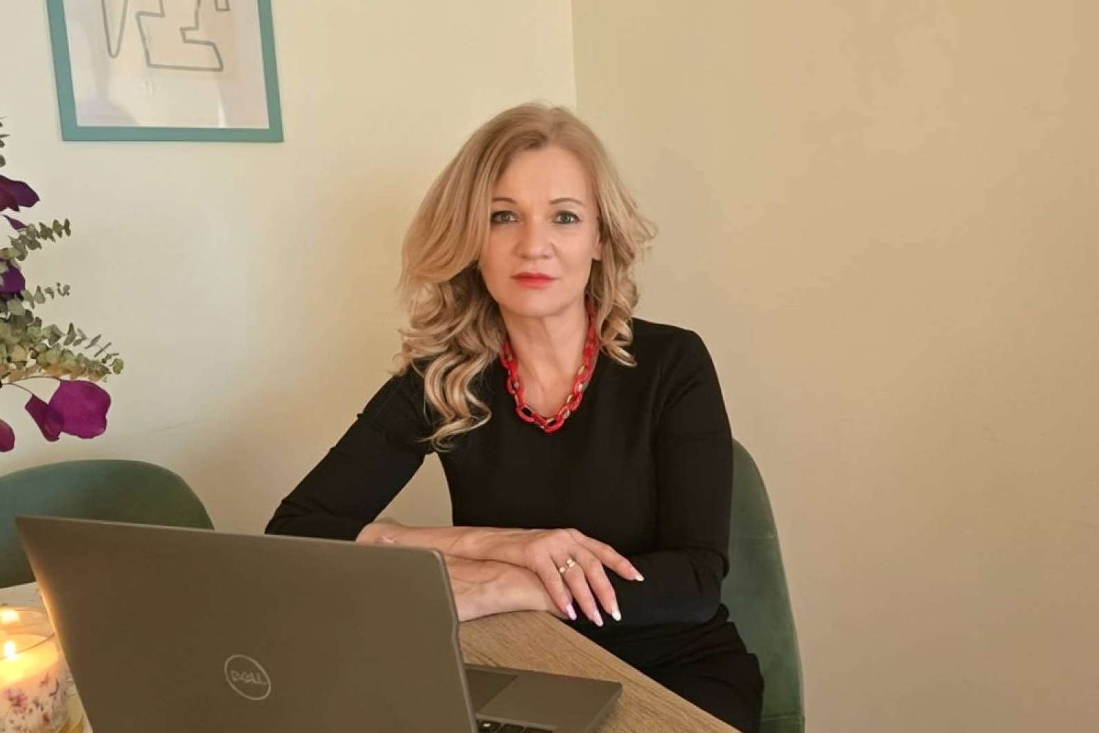 Scarlett Drey publica ´RED. Amar en tiempos de redes´, una radiografía emocional del amor en la era digital