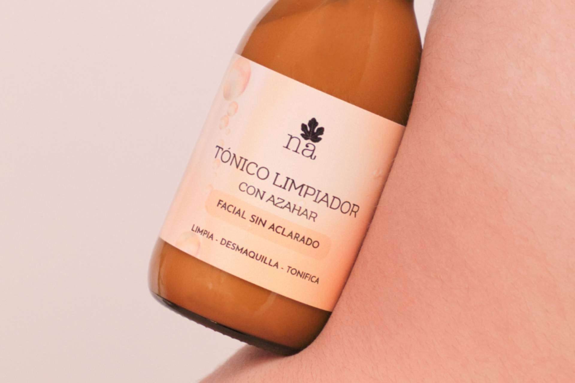 Naturalicia y el skinimalism; opiniones sobre sus cosméticos multifunción con efecto emocional
