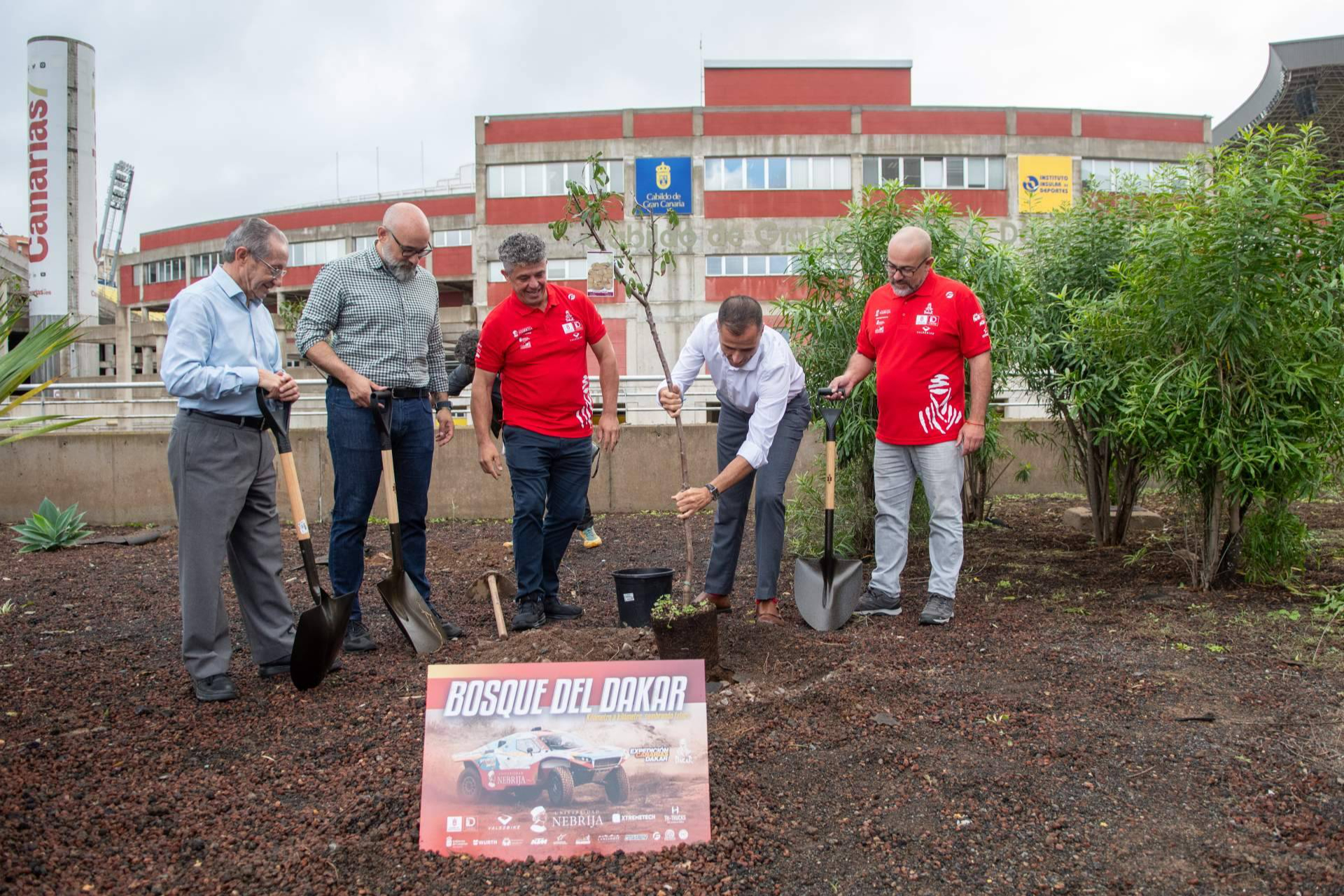 Expedición Canarias Dakar presenta su proyecto 2026 sembrando futuro desde Canarias
