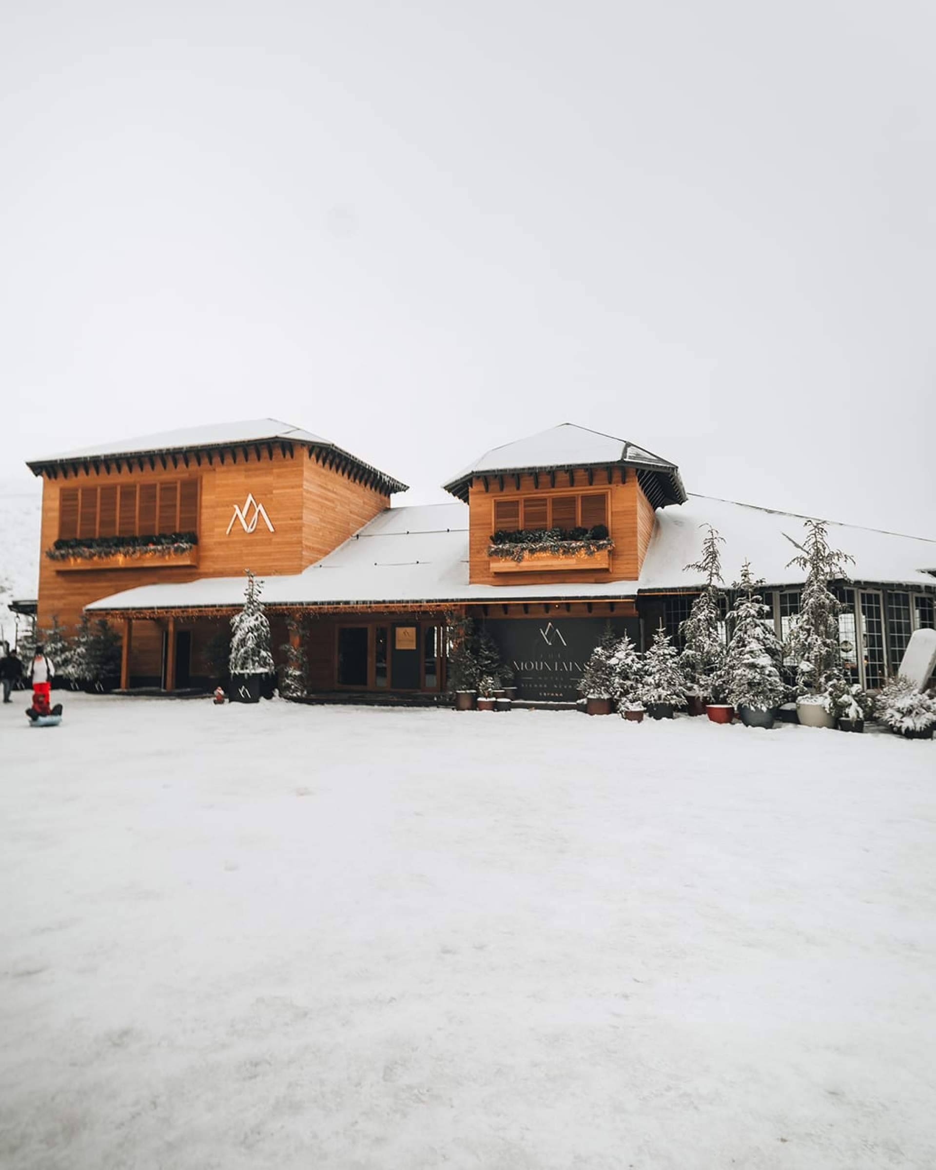 The Mountains Hotel; Moda, lujo y lifestyle se dan cita en el nuevo icono de Sierra Nevada