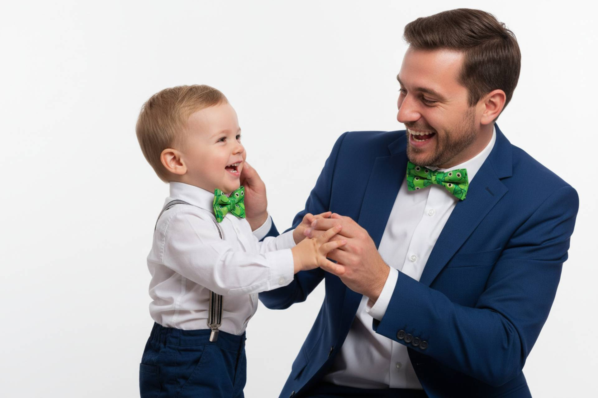 El efecto 'Mini-Me' llega a las ceremonias; Furor por los packs a juego para padre e hijo