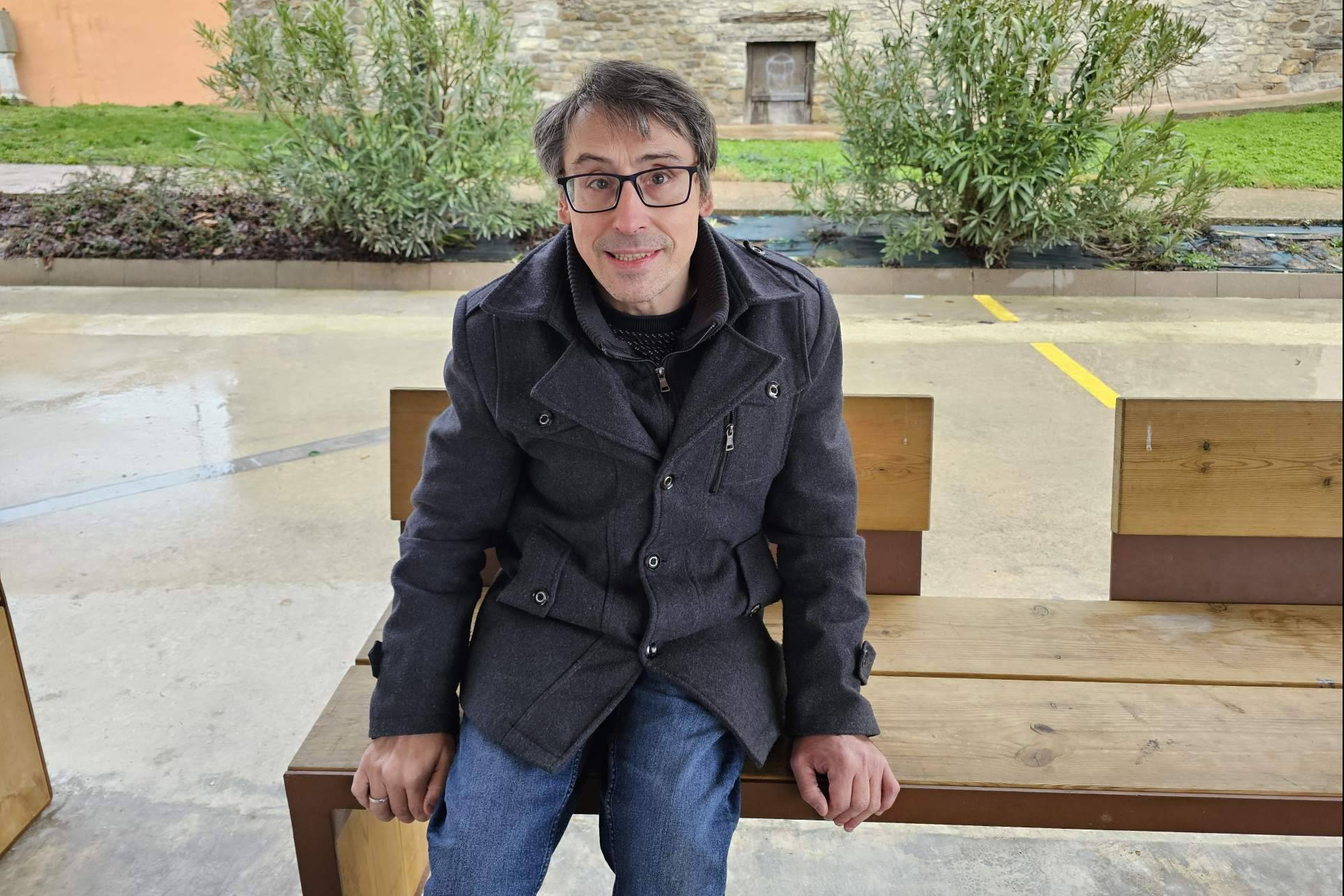 Francisco Goya Santesteban debuta con ´Entre viñedos y ciudades´, una novela sobre diversidad y amistad.