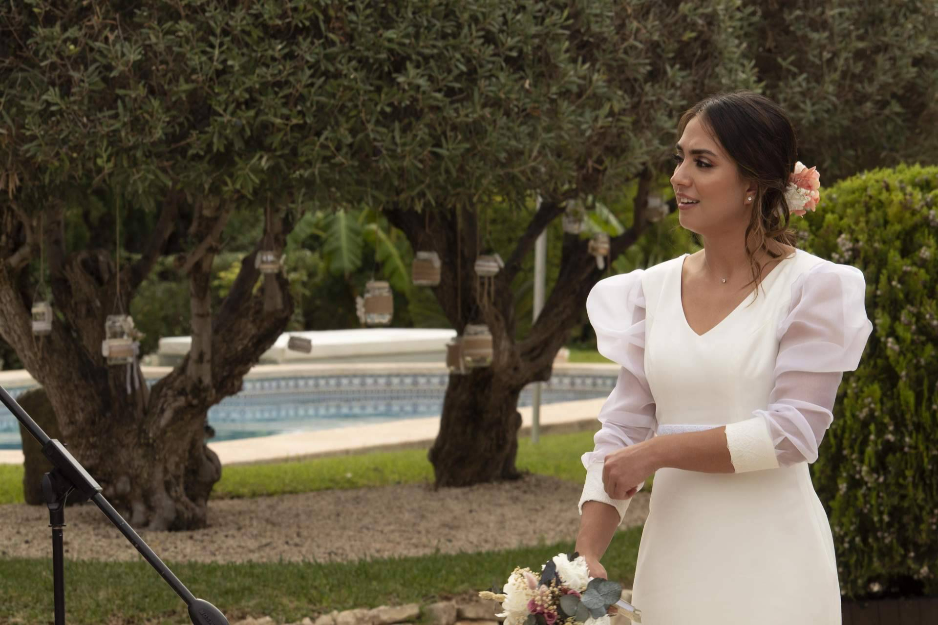 Novias de Mallorca; llega la oportunidad de crear el vestido de novia con Valérie Moreau