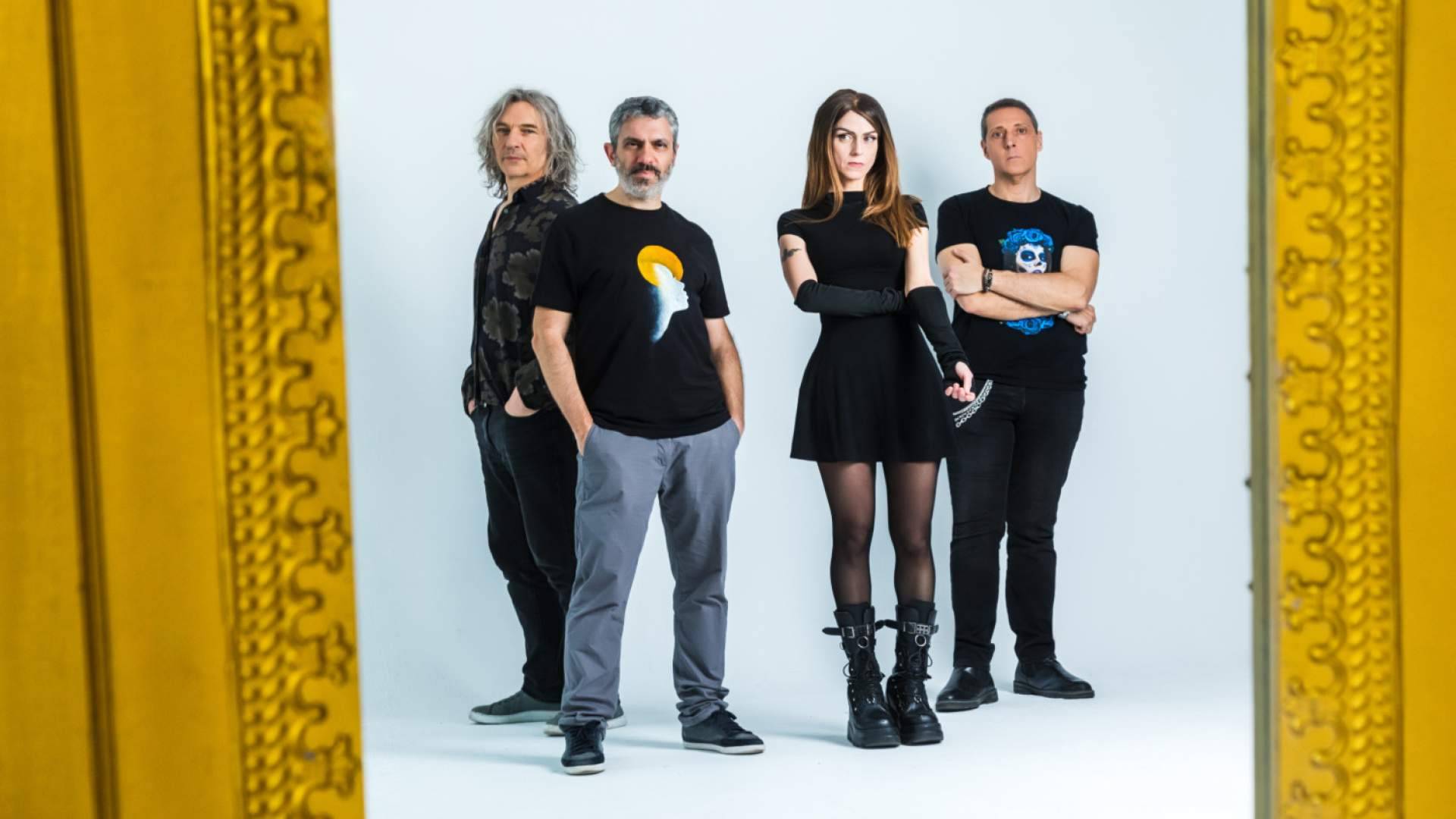 Belide publica 'Caminando a tientas', disponible en CD, vinilo y cassette