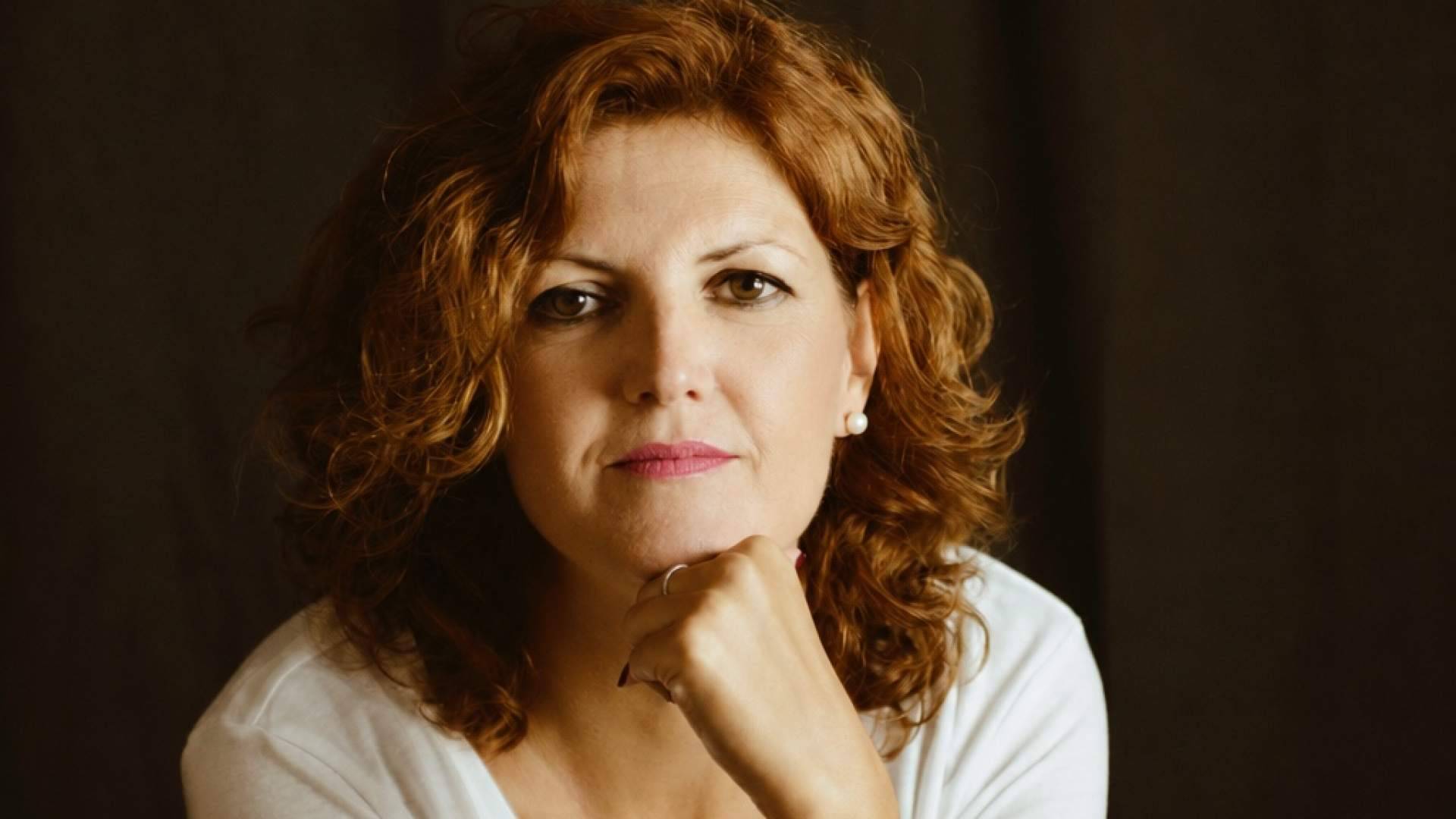 María Pilar Sánchez, experta en trauma, 'Ser la mujer fuerte tiene un precio que el cuerpo se acaba cobrando'